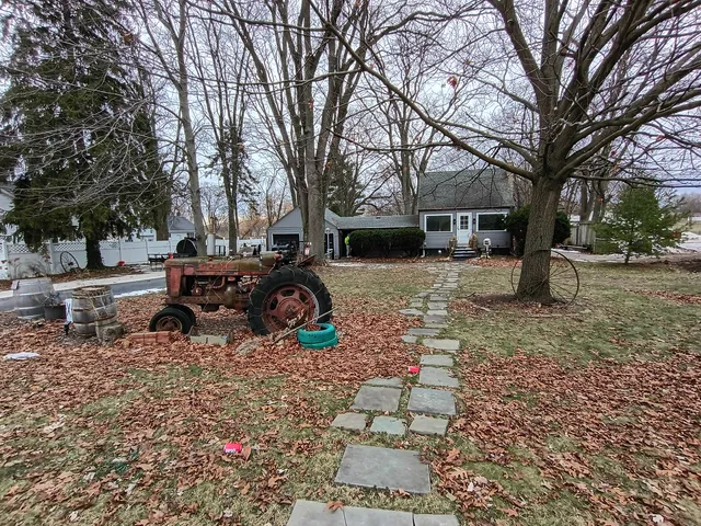 $1,200 | 1125 Molitor Road, Unit B, Aurora, IL 60505