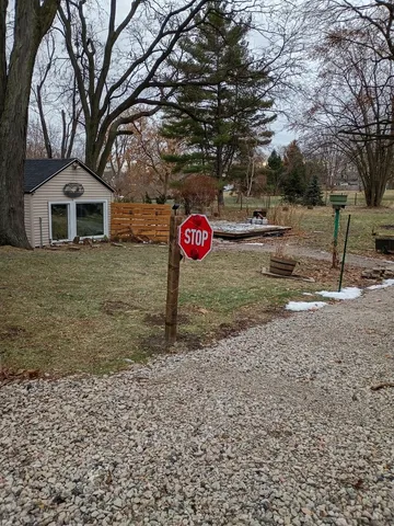 $1,200 | 1125 Molitor Road, Unit B, Aurora, IL 60505