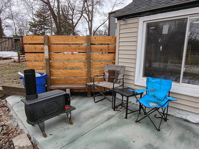 $1,200 | 1125 Molitor Road, Unit B, Aurora, IL 60505