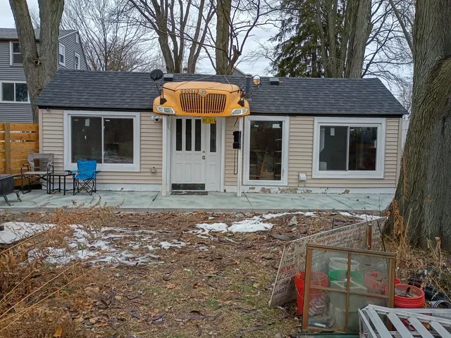 $1,200 | 1125 Molitor Road, Unit B, Aurora, IL 60505