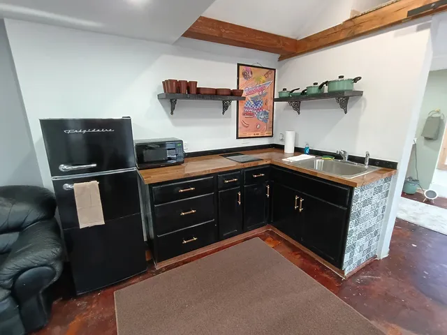 $1,200 | 1125 Molitor Road, Unit B, Aurora, IL 60505