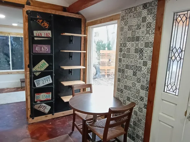 $1,200 | 1125 Molitor Road, Unit B, Aurora, IL 60505