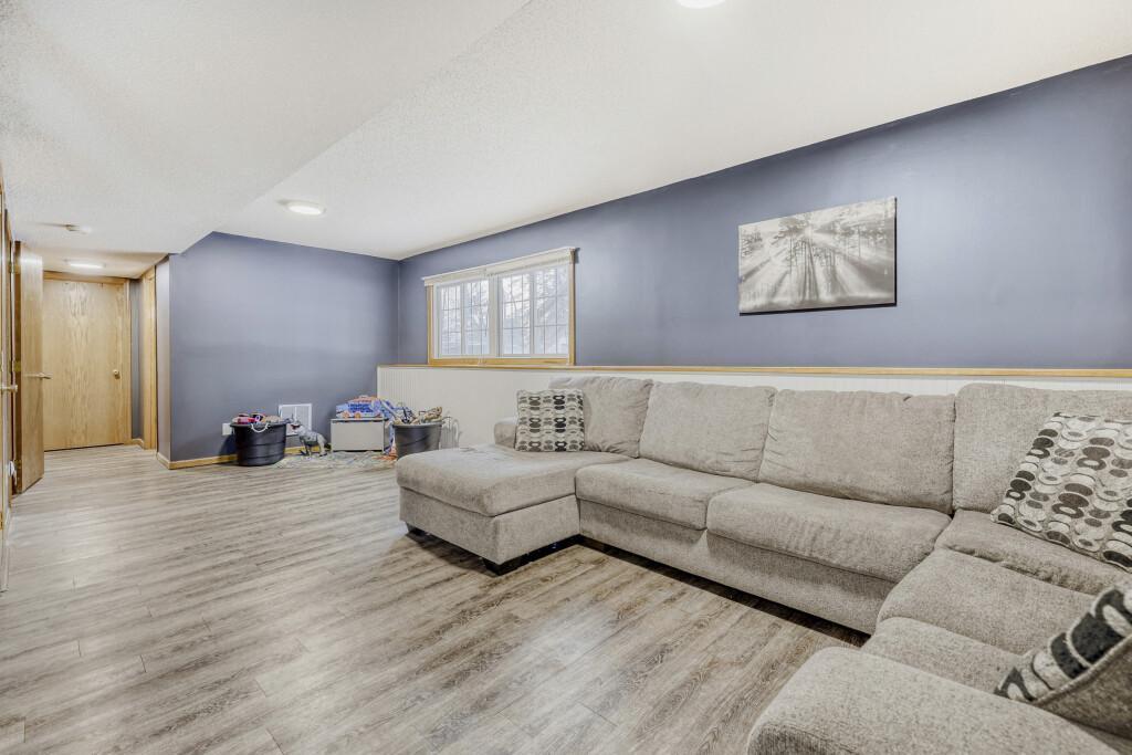 1340 Broadview Avenue Chaska, MN 55318 - Photo 19 of 28