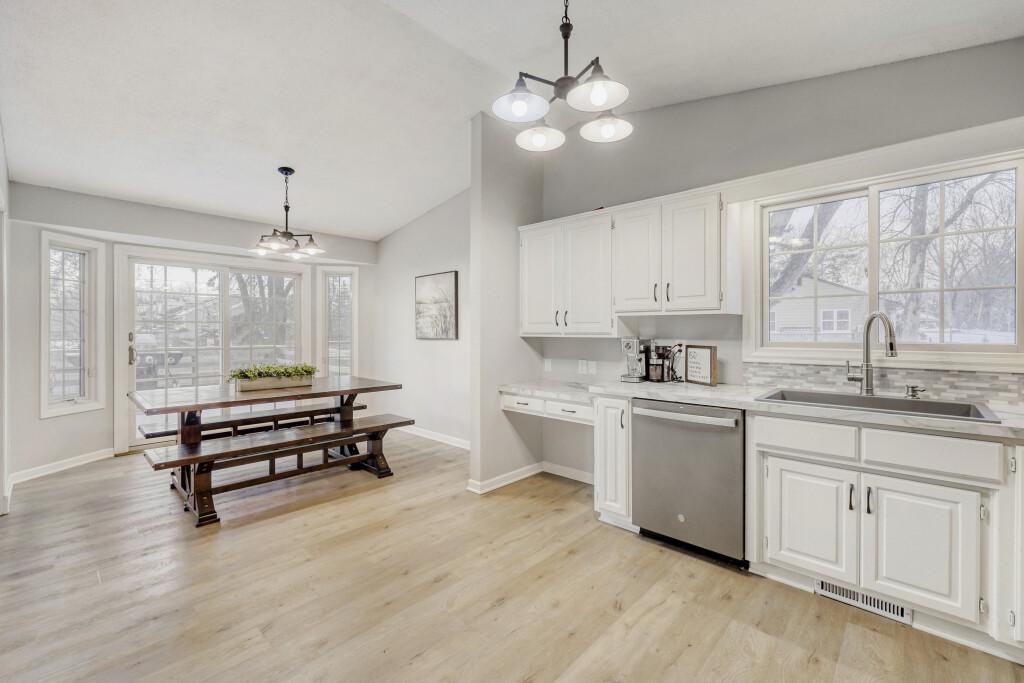 1340 Broadview Avenue Chaska, MN 55318 - Photo 9 of 28