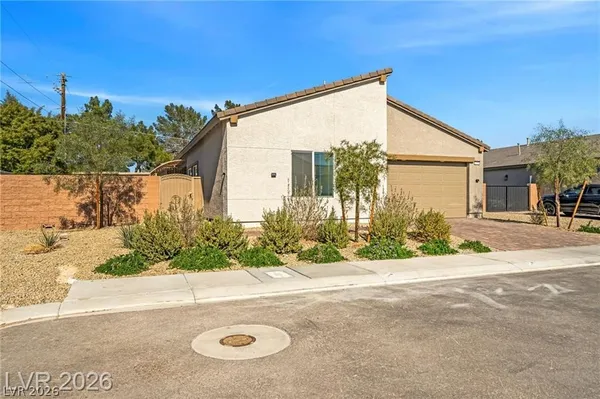 $2,750 | 2706 Song Point Avenue, Las Vegas, NV 89121