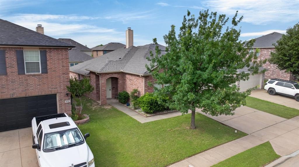 1628 Birds Eye Road Fort Worth, TX 76177 - Photo 4 of 32