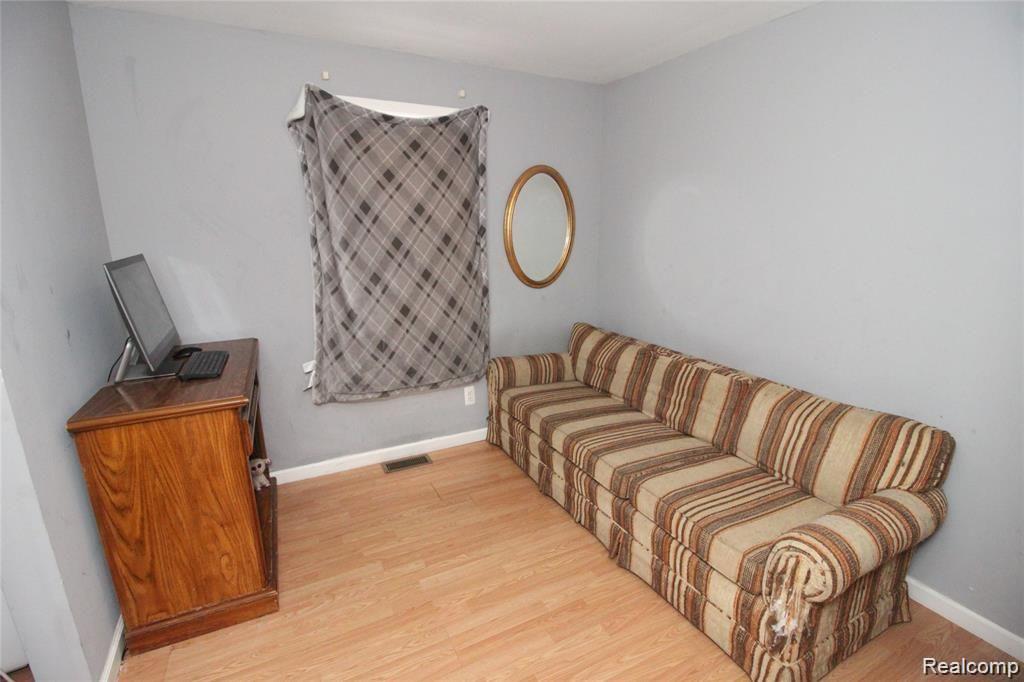 23366 Hoover Road Warren, MI 48089 - Photo 16 of 26 IMG_6325.JPG