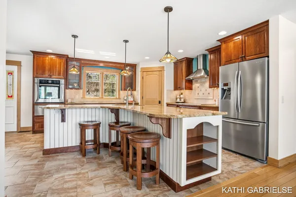 $1,975,000 | 18886 Greenwood Court, Spring Lake, MI 49456