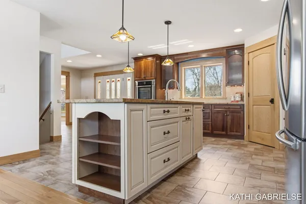 $1,975,000 | 18886 Greenwood Court, Spring Lake, MI 49456