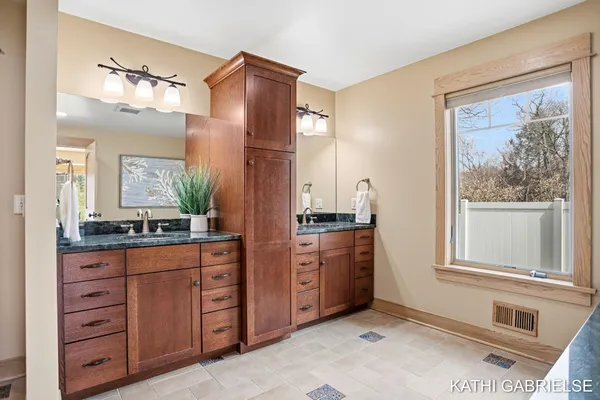 $1,975,000 | 18886 Greenwood Court, Spring Lake, MI 49456