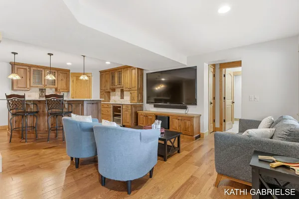 $1,975,000 | 18886 Greenwood Court, Spring Lake, MI 49456