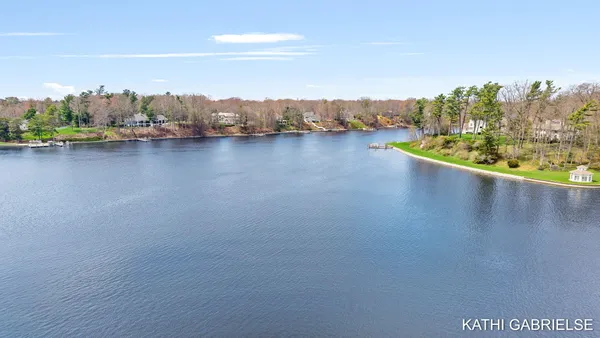 $1,975,000 | 18886 Greenwood Court, Spring Lake, MI 49456