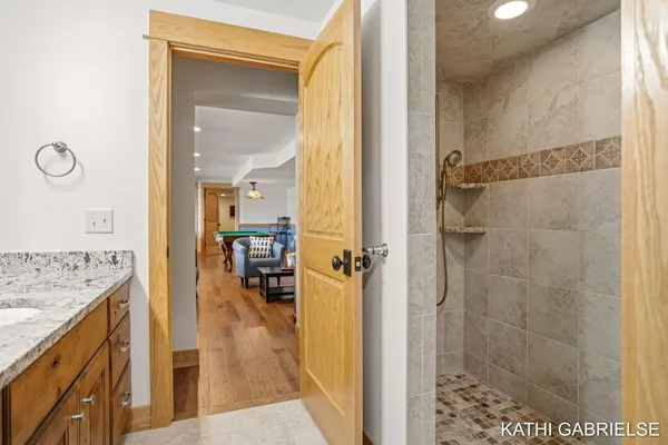 $1,975,000 | 18886 Greenwood Court, Spring Lake, MI 49456