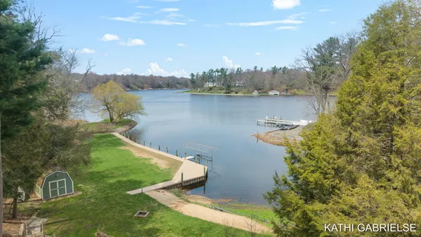 $1,975,000 | 18886 Greenwood Court, Spring Lake, MI 49456