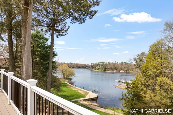 $1,975,000 | 18886 Greenwood Court, Spring Lake, MI 49456