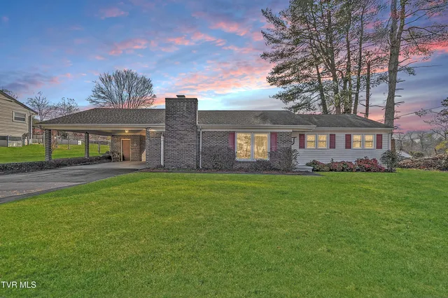 $285,000 | 104 Houston Street, Bristol, TN 37620