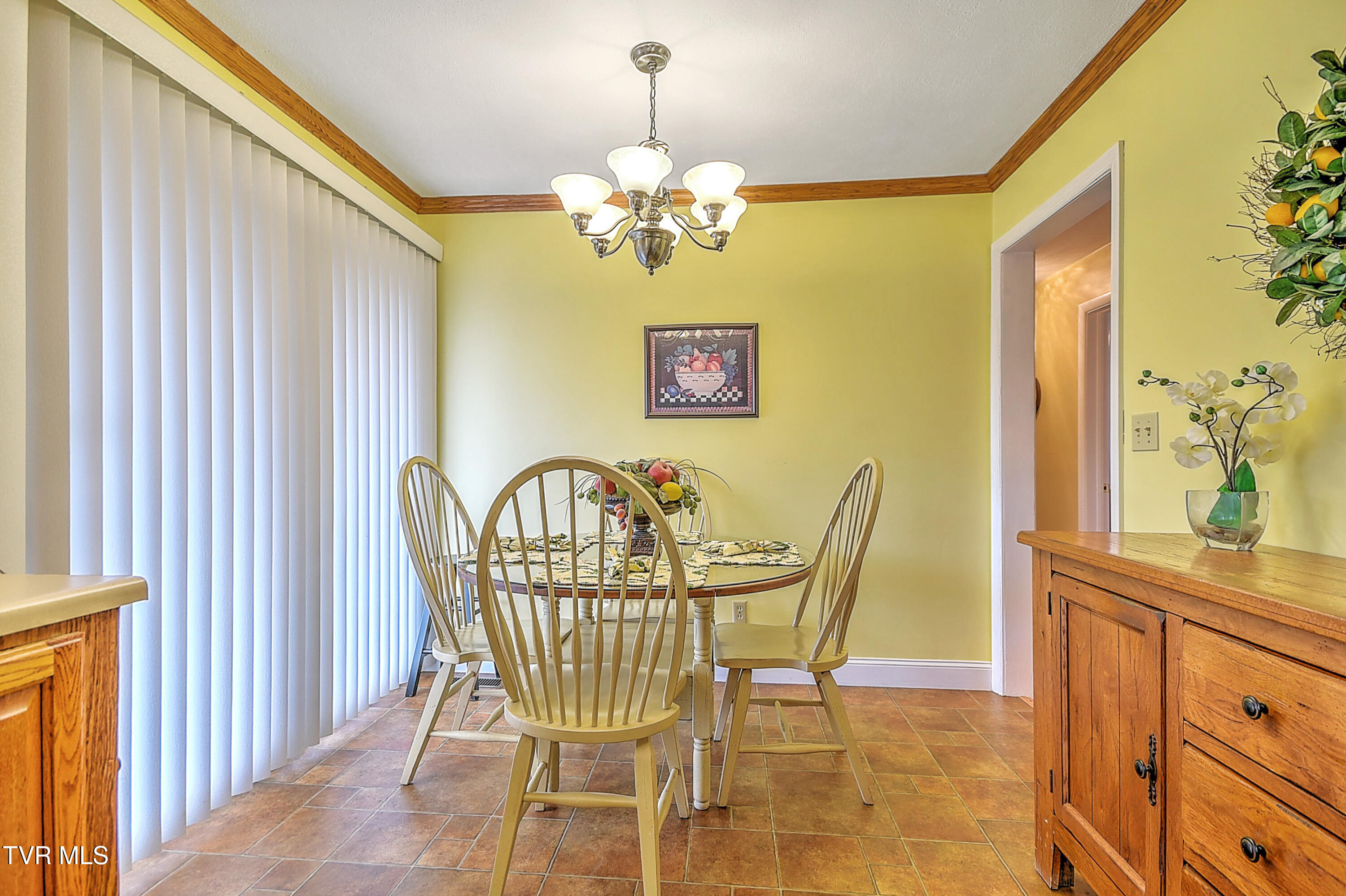 104 Houston Street Bristol, TN 37620 - Photo 25 of 44 104 Houston St DK-20