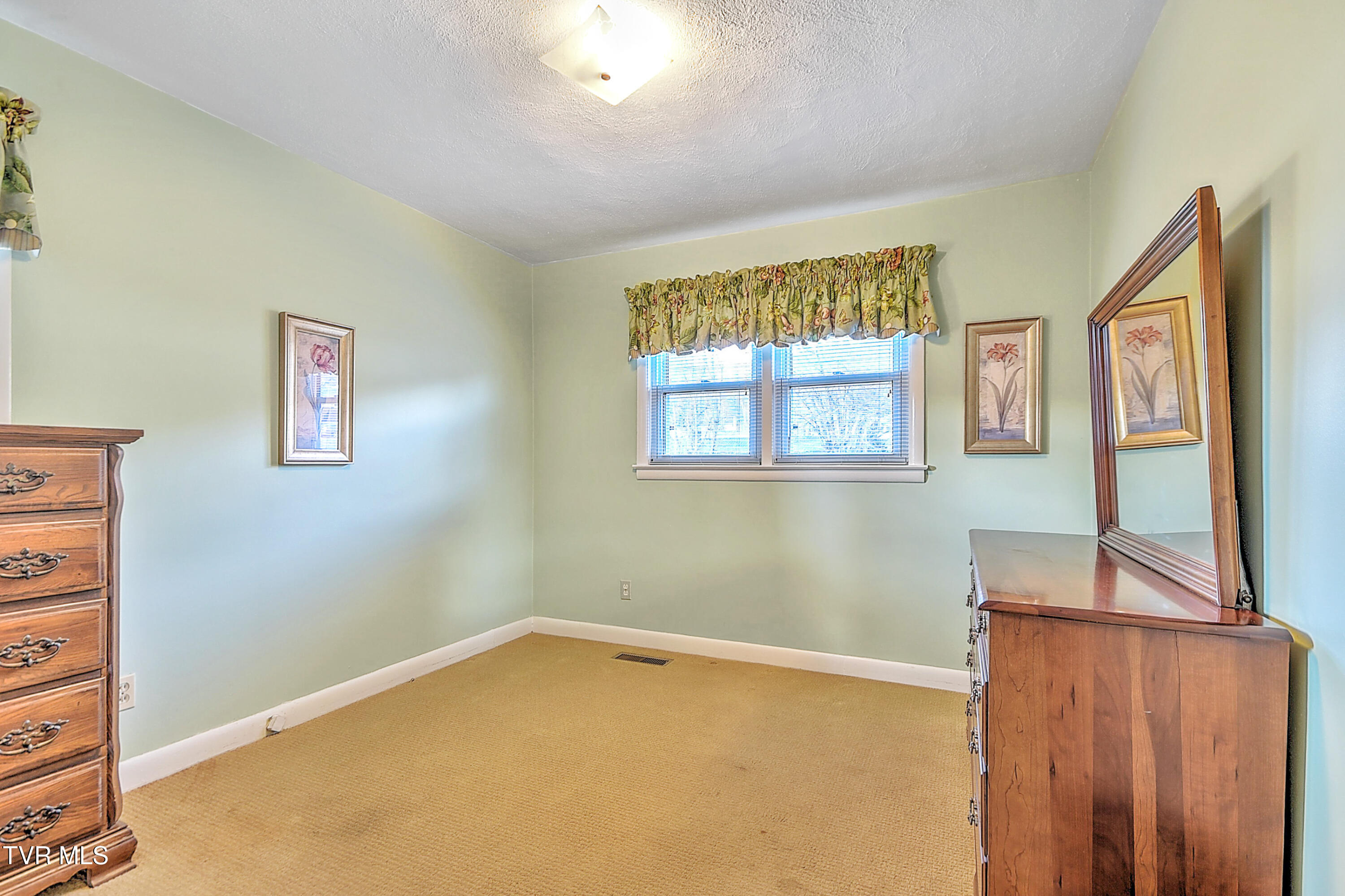 104 Houston Street Bristol, TN 37620 - Photo 30 of 44 104 Houston St DK-25