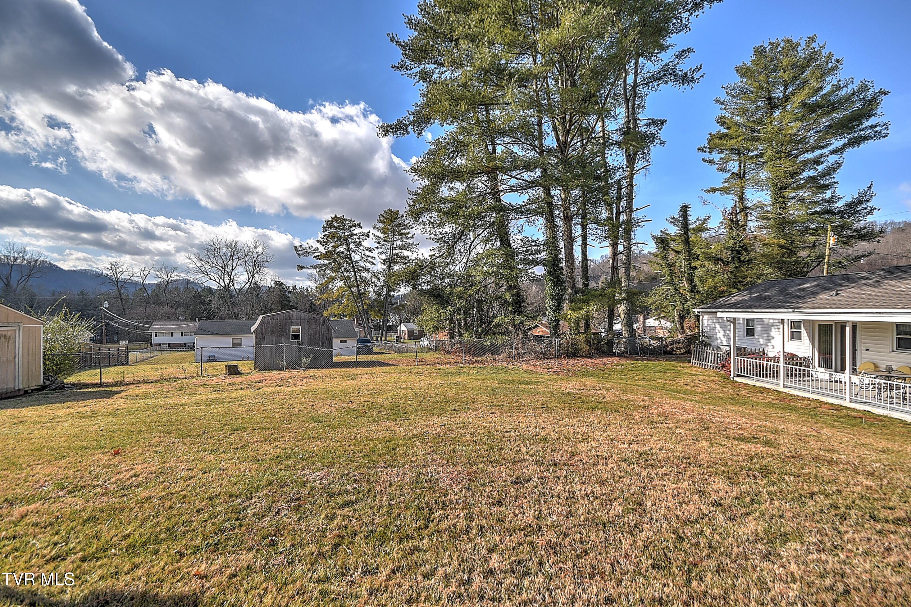 104 Houston Street Bristol, TN 37620 - Photo 36 of 44 104 Houston St DK-30