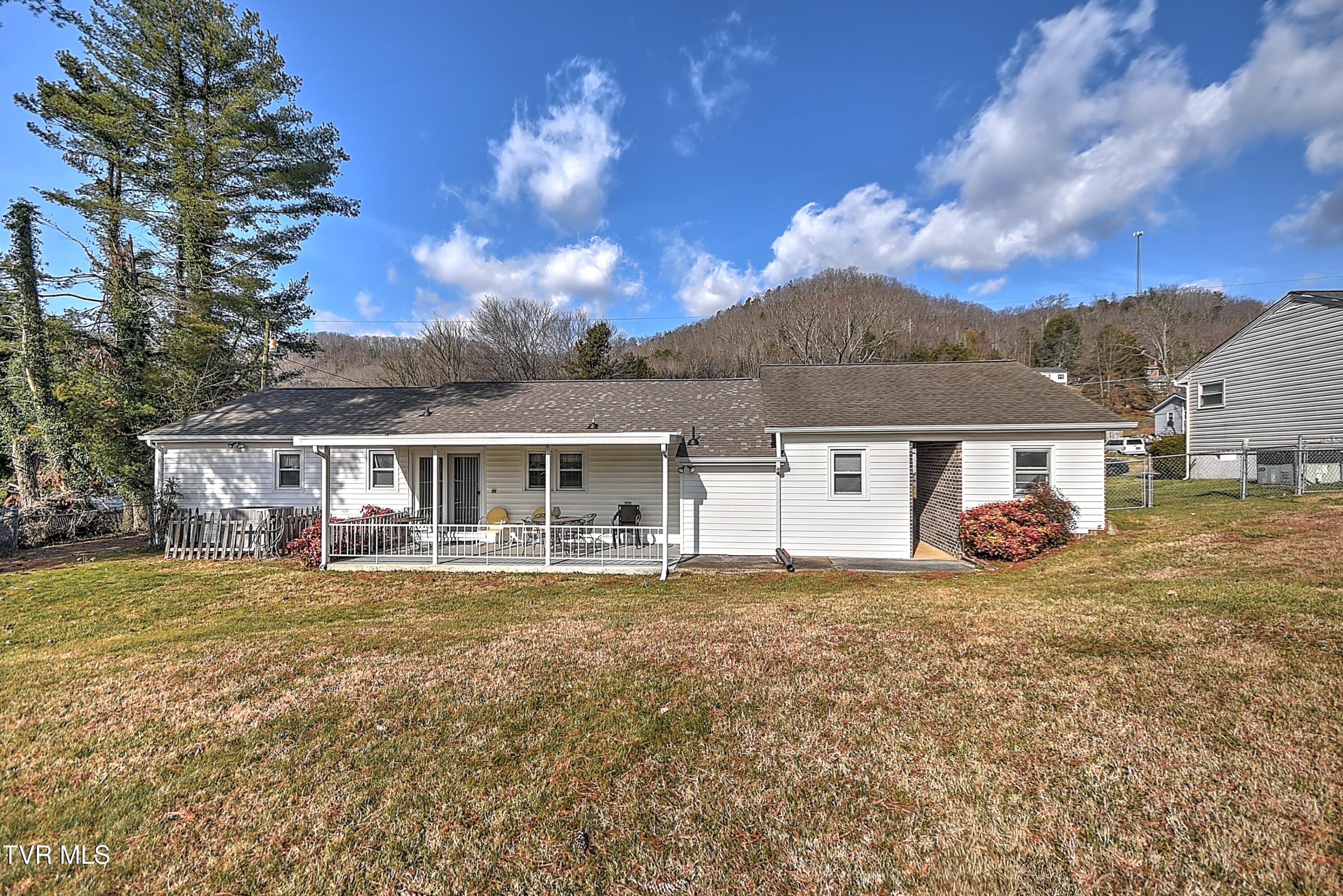 104 Houston Street Bristol, TN 37620 - Photo 37 of 44 104 Houston St DK-31