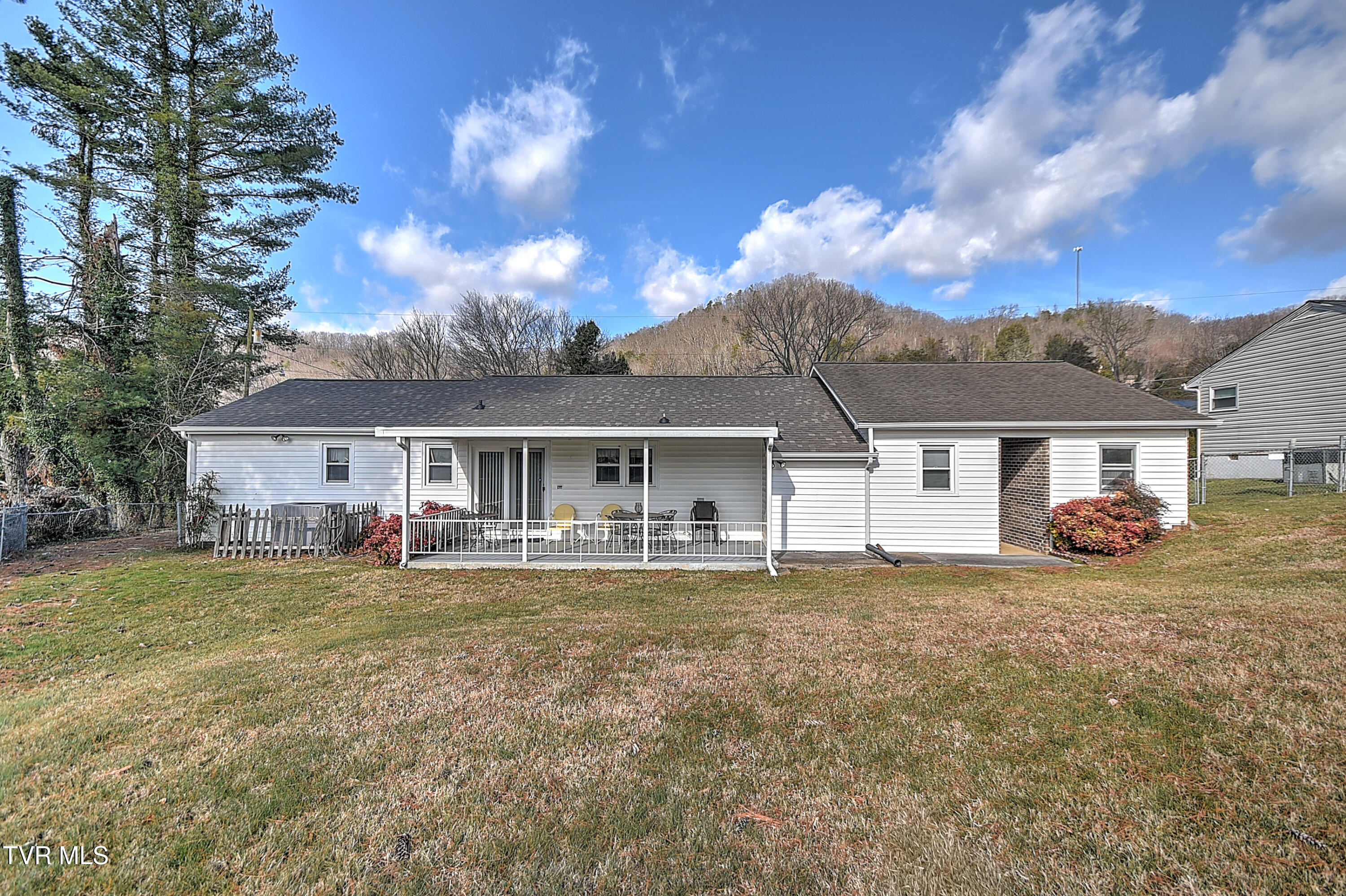 104 Houston Street Bristol, TN 37620 - Photo 38 of 44 104 Houston St DK-32