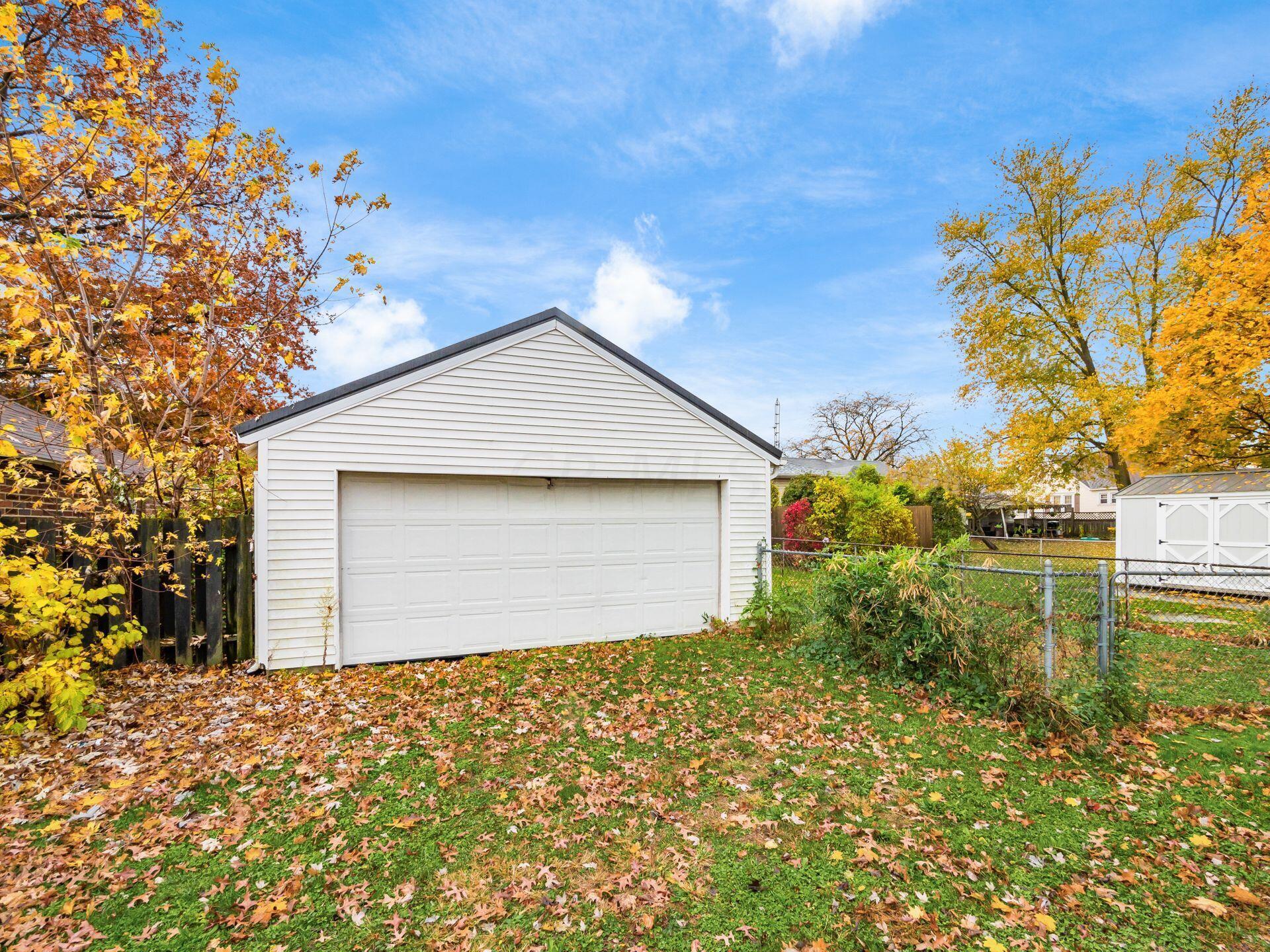 826 Sheridan Road Marion, OH 43302 - Photo 30 of 30 2 car detached garage