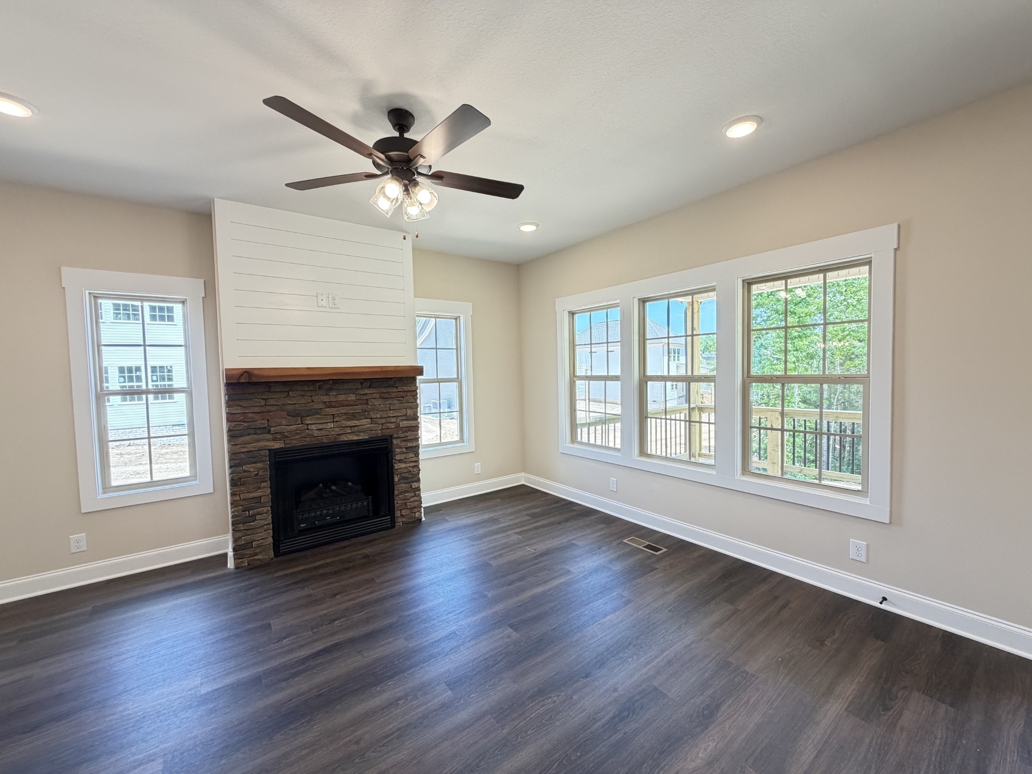 128 Hummingbird Way Clarksville, TN 37043 - Photo 23 of 37
