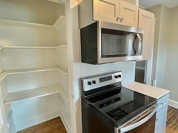 $395,000 | 37 East 32nd Street, Kansas City, MO 64111