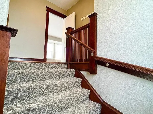 $395,000 | 37 East 32nd Street, Kansas City, MO 64111