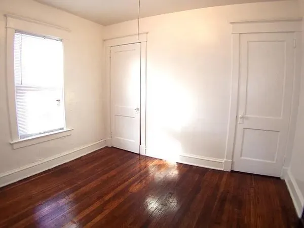 $395,000 | 37 East 32nd Street, Kansas City, MO 64111