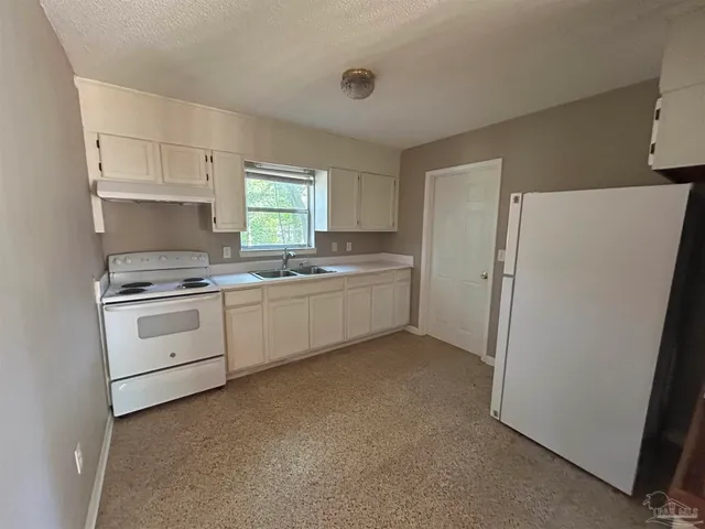 $474,900 | 3920 North 10th Avenue, Pensacola, FL 32503