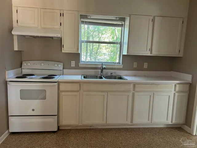 $474,900 | 3920 North 10th Avenue, Pensacola, FL 32503