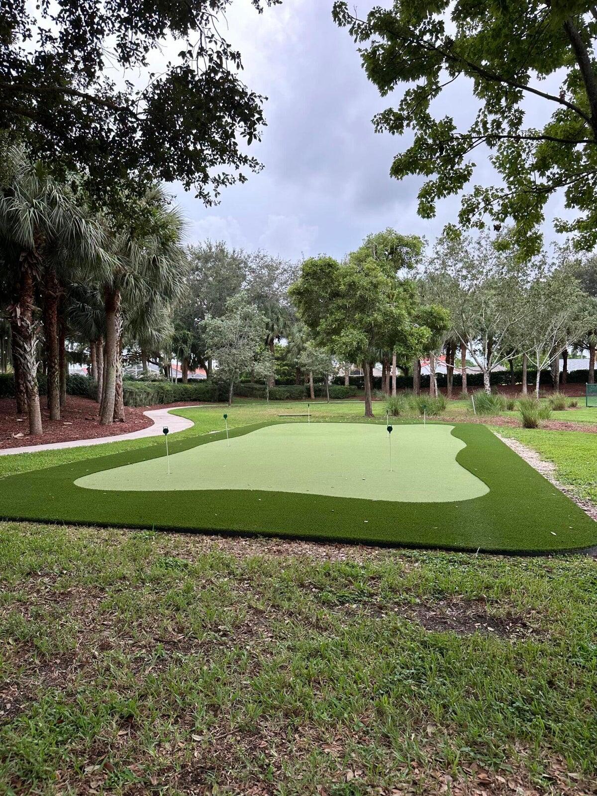 12024 Roma Road Boynton Beach, FL 33437 - Photo 28 of 30 Chipping and Putting Green