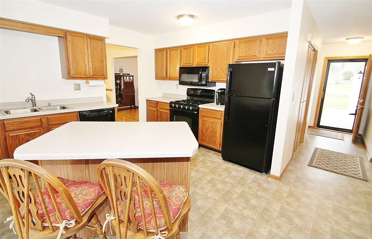 6603 Prairie Flower Roscoe, IL 61073 - Photo 7 of 25 Gallery Image 7