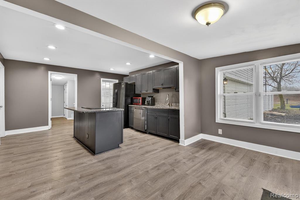 12751 Jones Street Carleton, MI 48117 - Photo 11 of 41