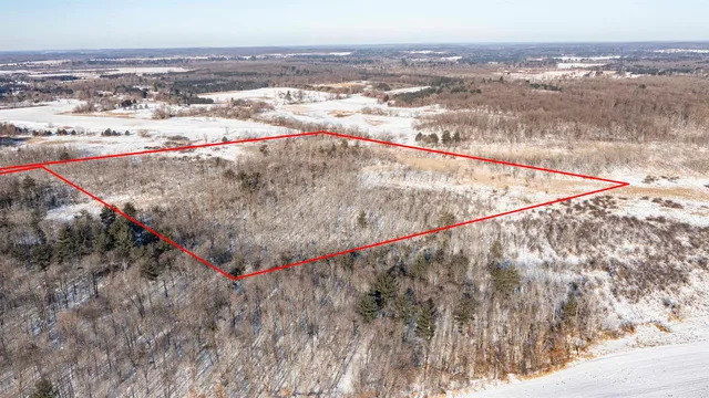 $225,000 | County Road, Waupaca, WI 54981