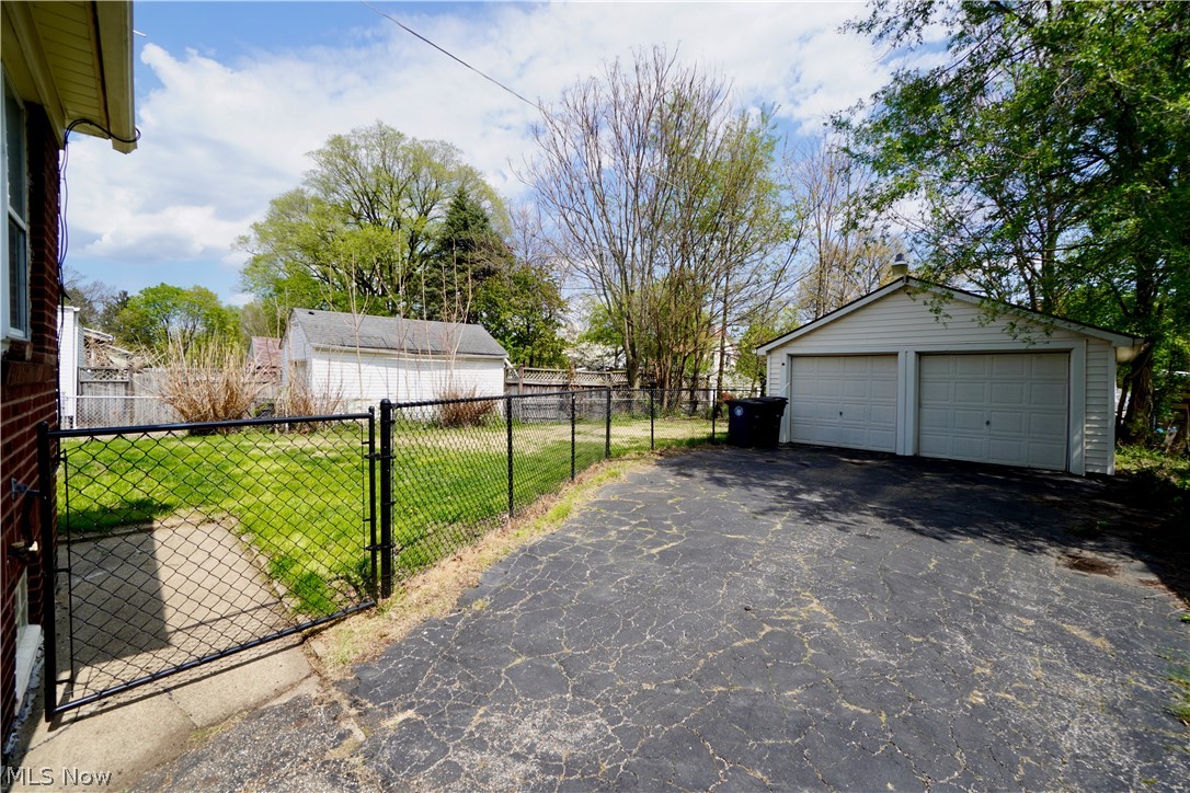 359 Patterson Avenue Akron, OH 44310 - Photo 5 of 23 Gallery Image 5