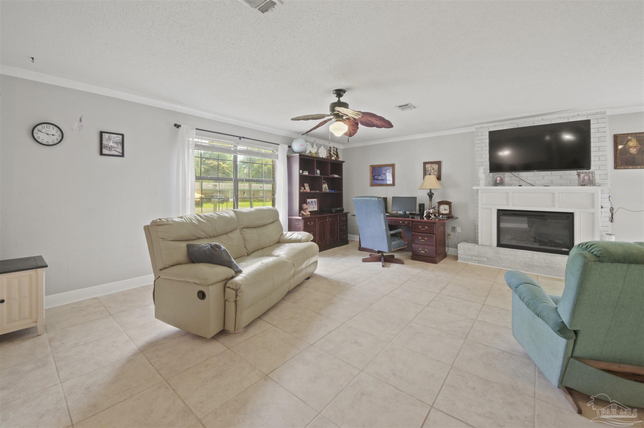 4152 Charles Circle Pace, FL 32571 - Photo 5 of 24 Gallery Image 5