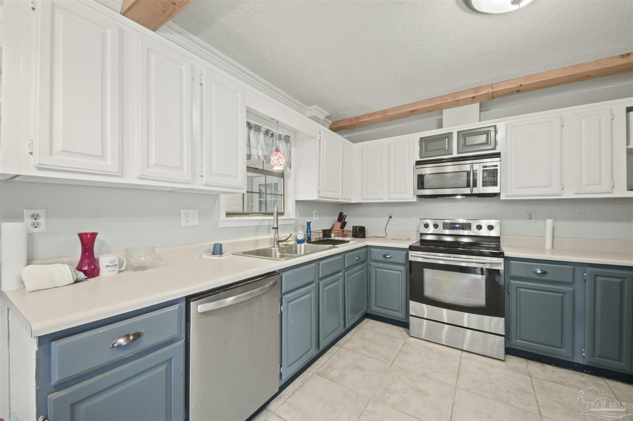 4152 Charles Circle Pace, FL 32571 - Photo 7 of 24 Gallery Image 7
