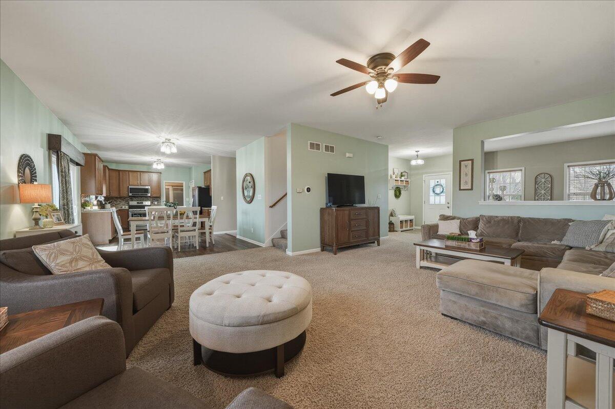 9550 Dewey Place Crown Point, IN 46307 - Photo 9 of 41 1200x799
