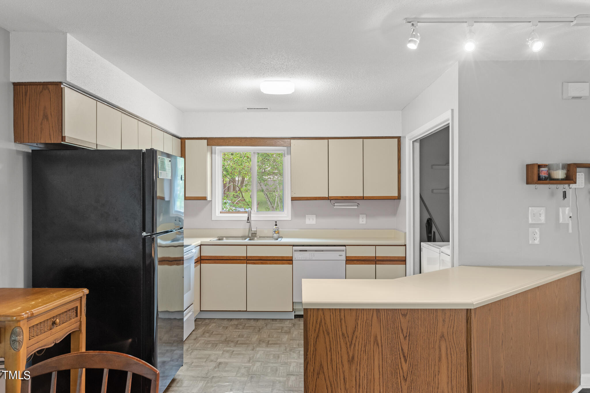 3307 Comstock Road Raleigh, NC 27604 - Photo 9 of 27 DSC_0127