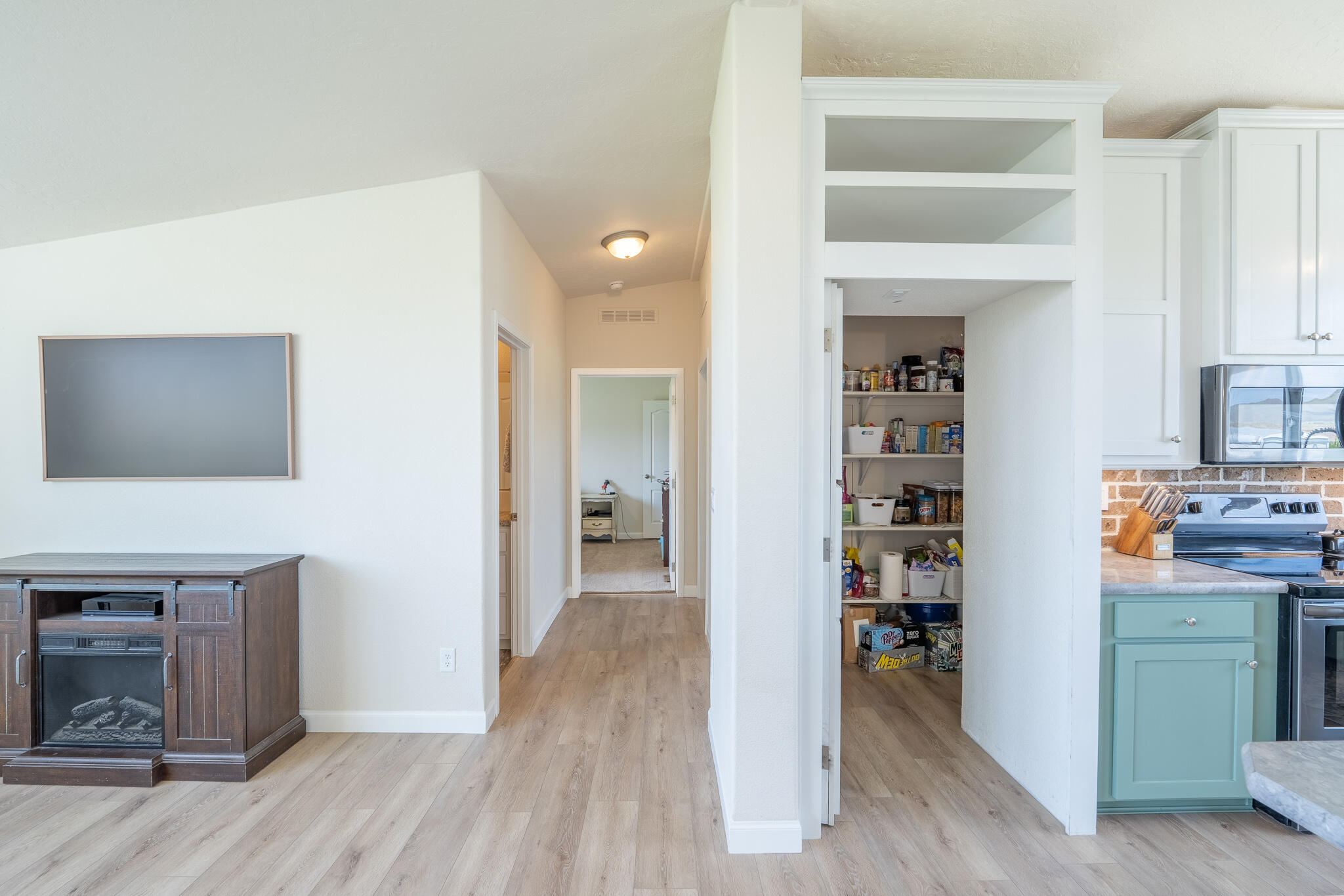 275 Cutoff Road Bellevue, ID 83313 - Photo 13 of 37 Walk-In Pantry