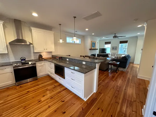 $5,300 | 969 Warrick Oaks Ln Mount, Mount Pleasant, SC 29464