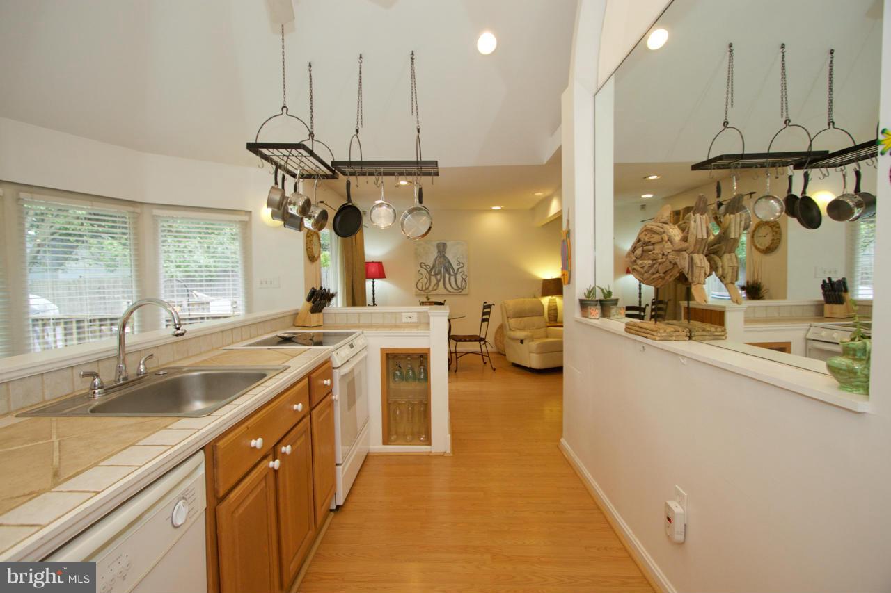 19 Edgemoor Road Lutherville-Timonium, MD 21093 - Photo 11 of 30 Kitchen