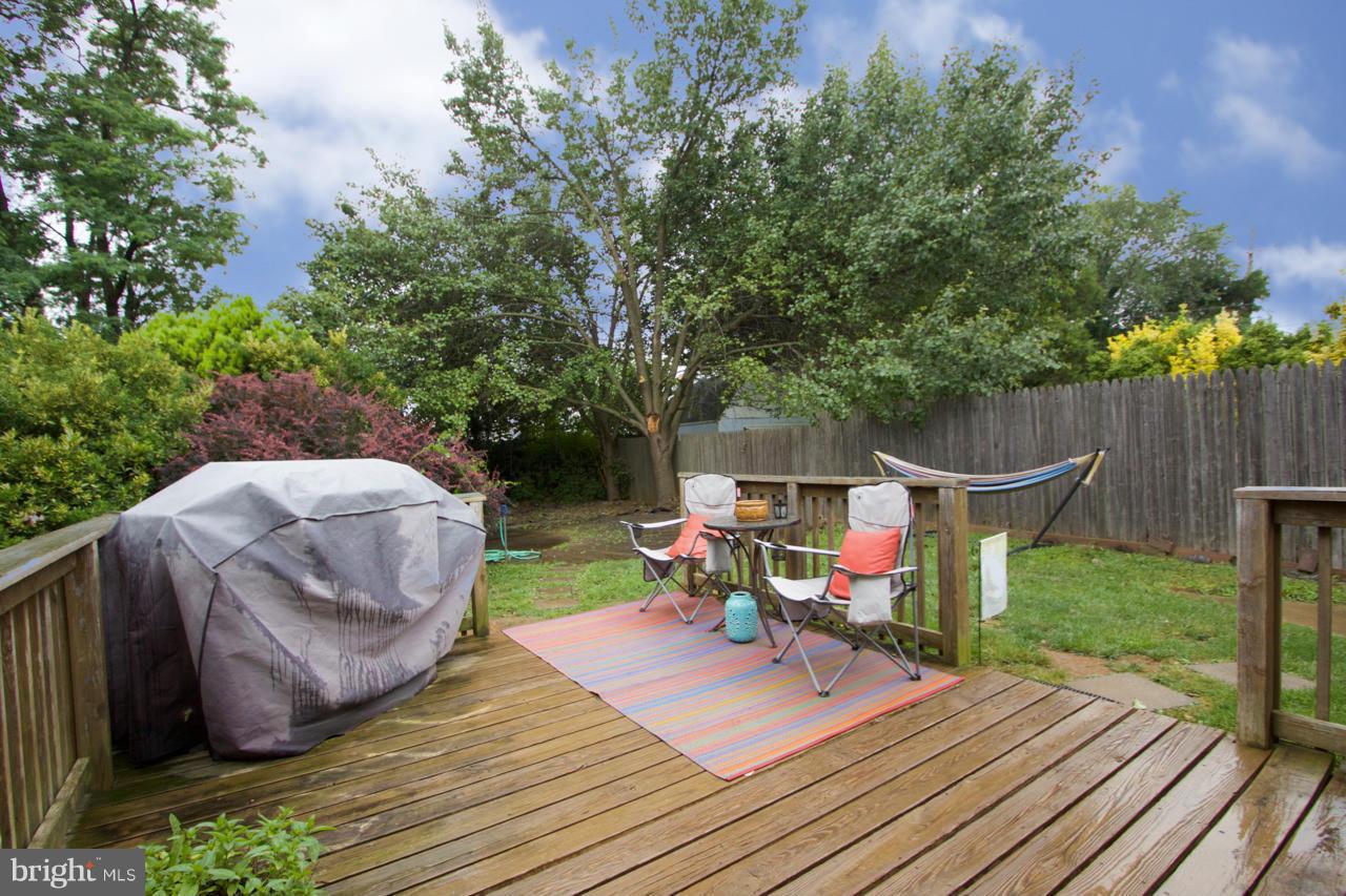 19 Edgemoor Road Lutherville-Timonium, MD 21093 - Photo 24 of 30 Deck