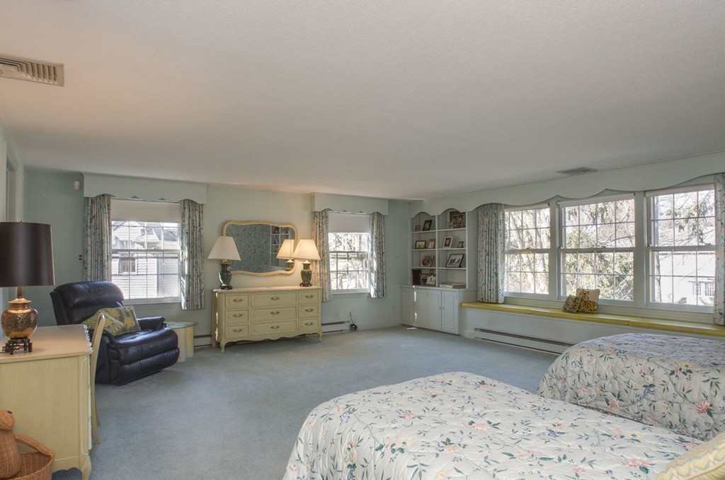 294 Ellington Road Longmeadow, MA 01106 - Photo 28 of 30 Gallery Image 28