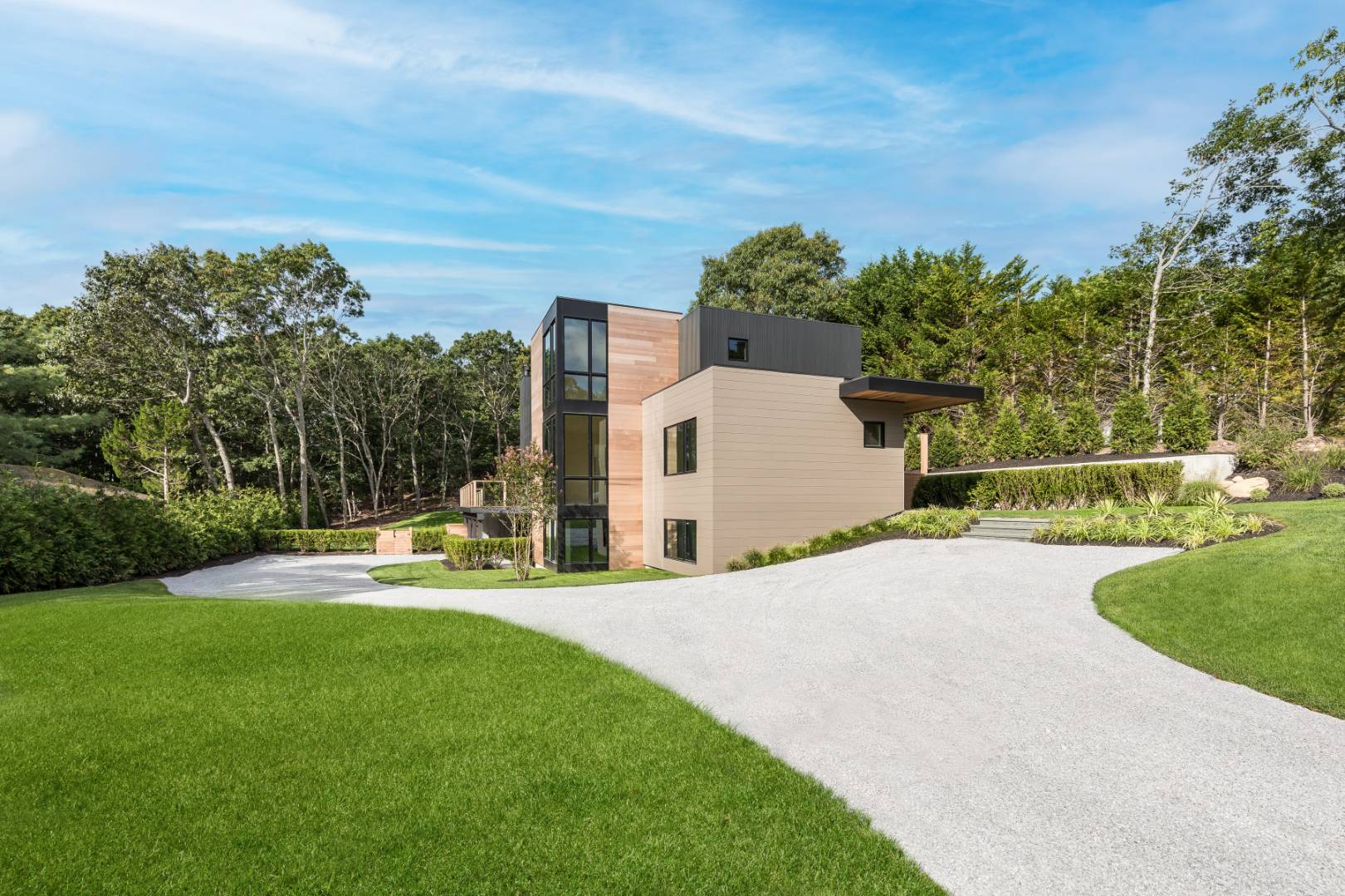 19 Peter's Path East Hampton, NY 11937 - Photo 29 of 29 a view of a backyard with sitting area