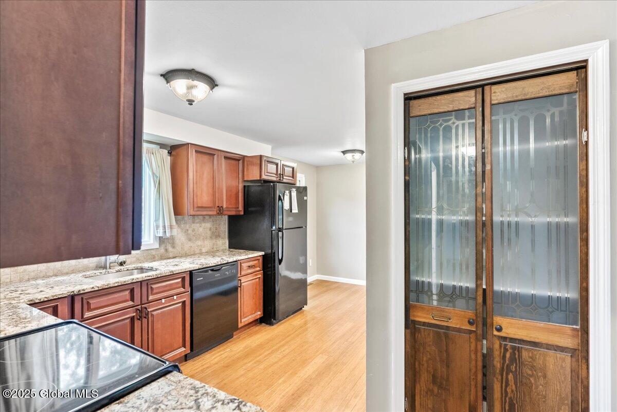 176 Northampton Road Amsterdam, NY 12010 - Photo 19 of 32 26-DSC03770