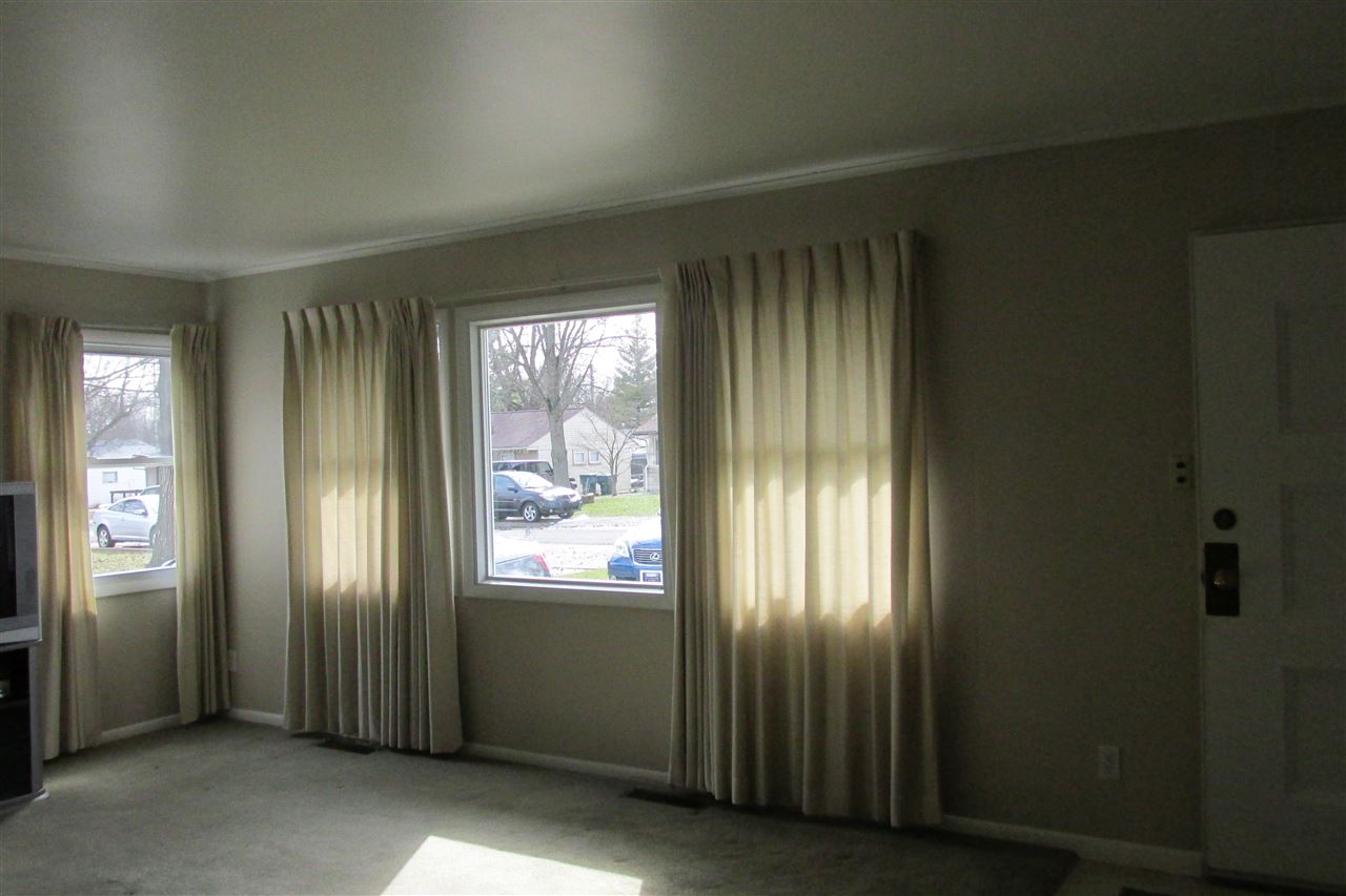 218 North Greenbriar Road Muncie, IN 47304 - Photo 13 of 35 Gallery Image 13