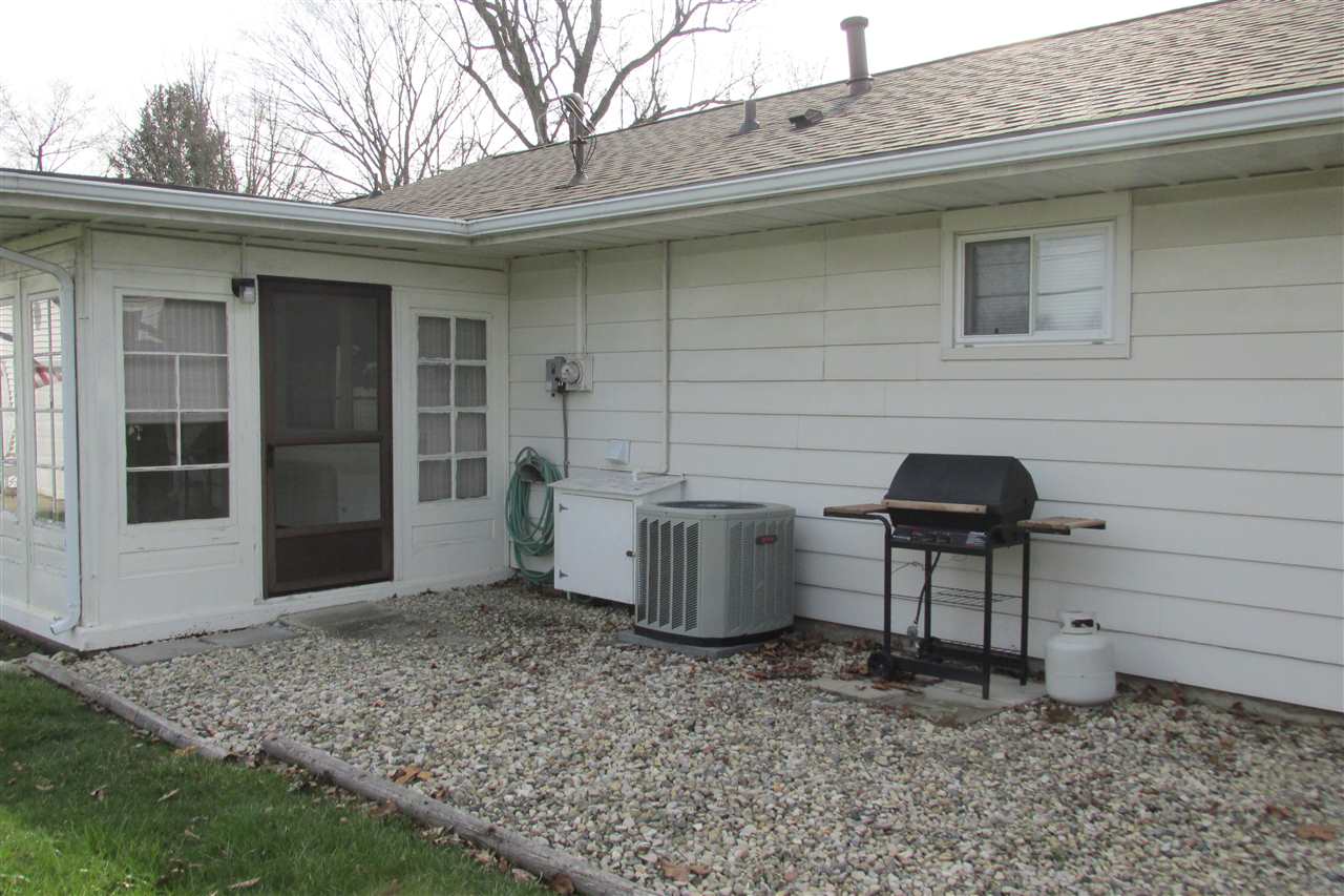 218 North Greenbriar Road Muncie, IN 47304 - Photo 28 of 35 Gallery Image 28